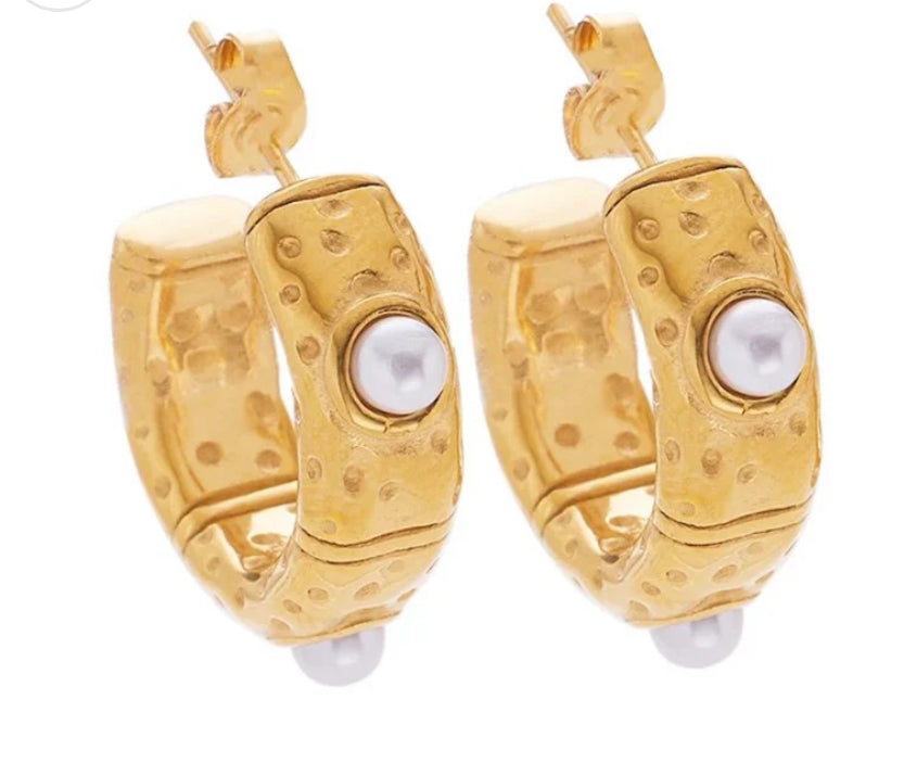 ✨Prism Pearl Gold Earrings ✨