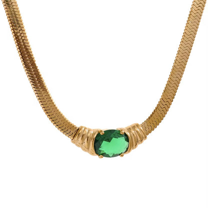 ✨Kiara Vintage emerald stone Snake pendant ✨