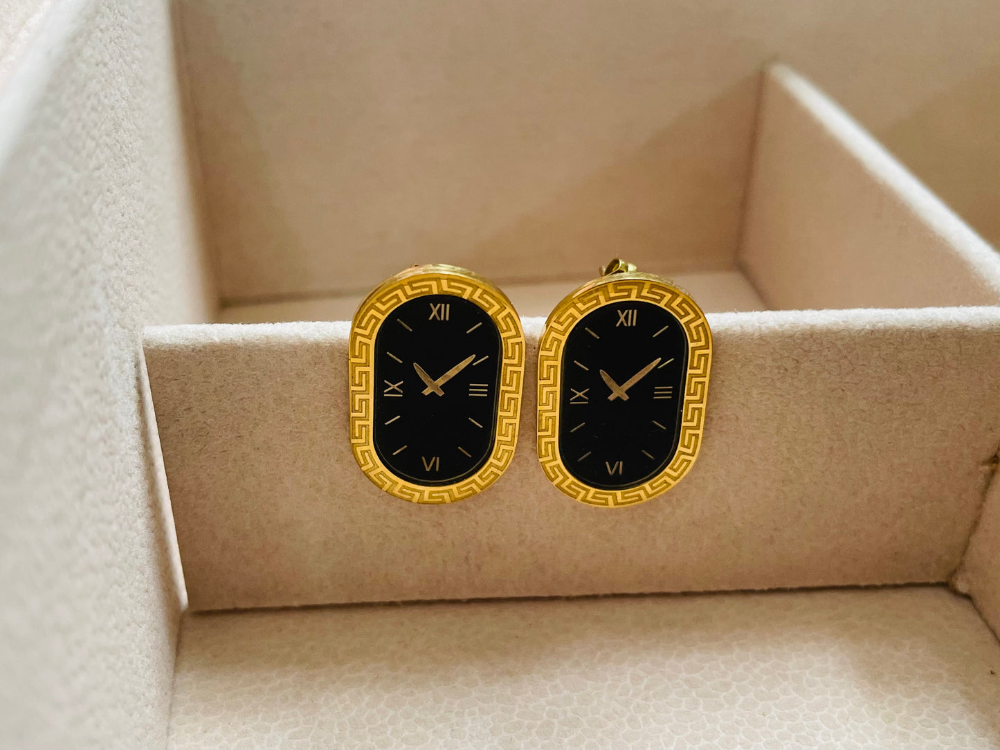 ✨Stainless steel Gold Black Clock Earrings ✨
