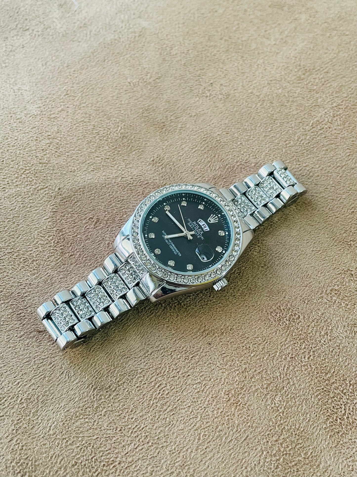 ✨Exclusive Zircon Studded SilverXBlack DayDate Rlx Watch ✨.