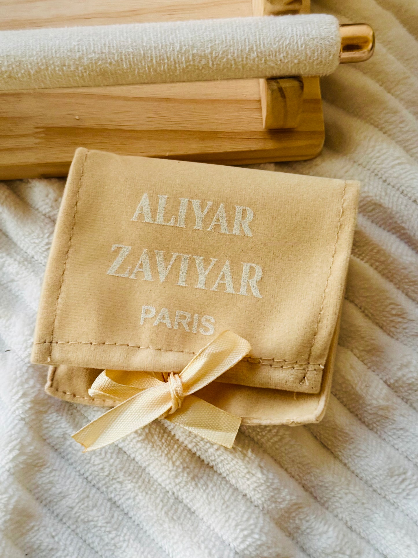 Az Premium Beige Velvet Pouch ✨