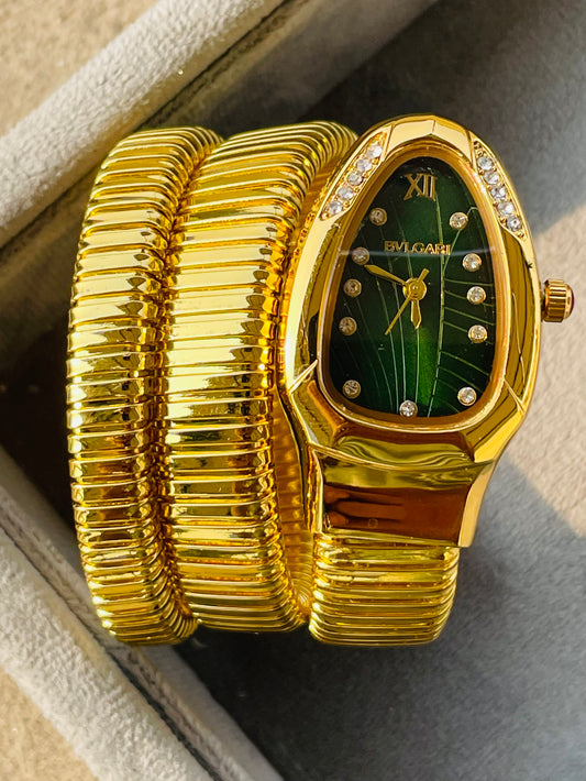 ✨Snake serpenti Gold watch Emerald dial Crystal Studded bvlg ✨