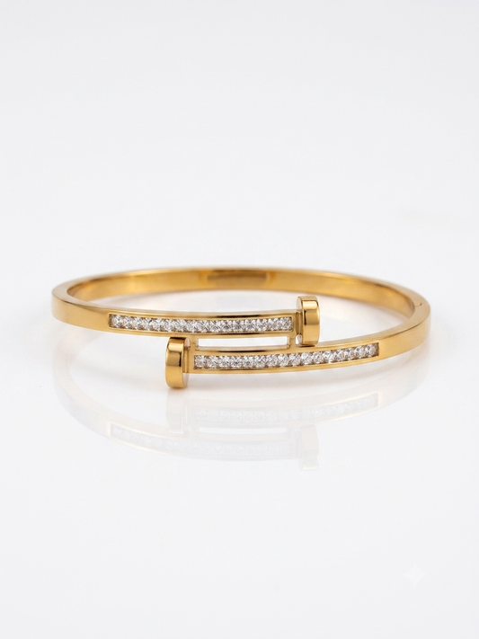 ✨Stainless steel Gold Crystal Studded Nail Cuff Bracelet✨