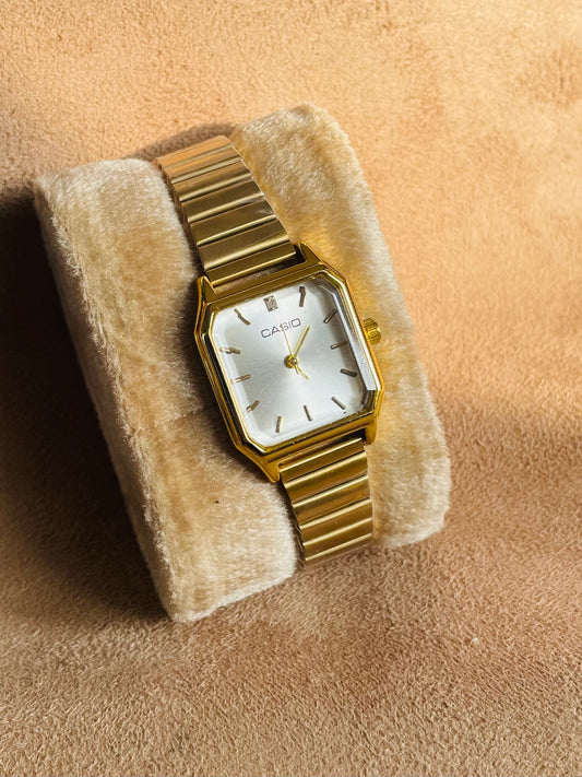 ✨Gold Casio Dial Link Watch ✨