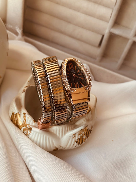 ✨Exquisite RoseGoldXSilver Black Dial Serpenti Watch ✨