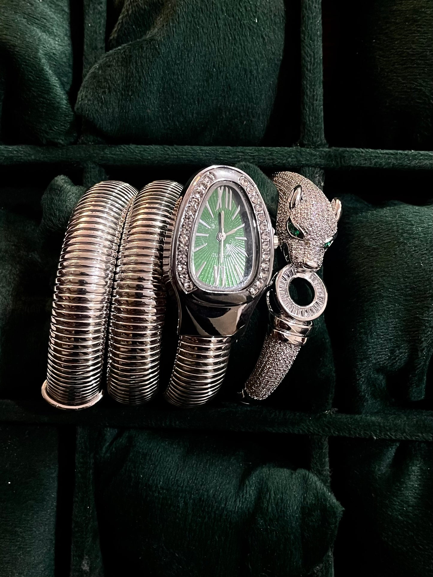 ✨Exclusive Silver Emerald Dream Leopard Serpenti Stack Set ✨