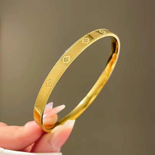 ✨Stainless steel Gold Heritage Clovie Cuff Bracelet ✨