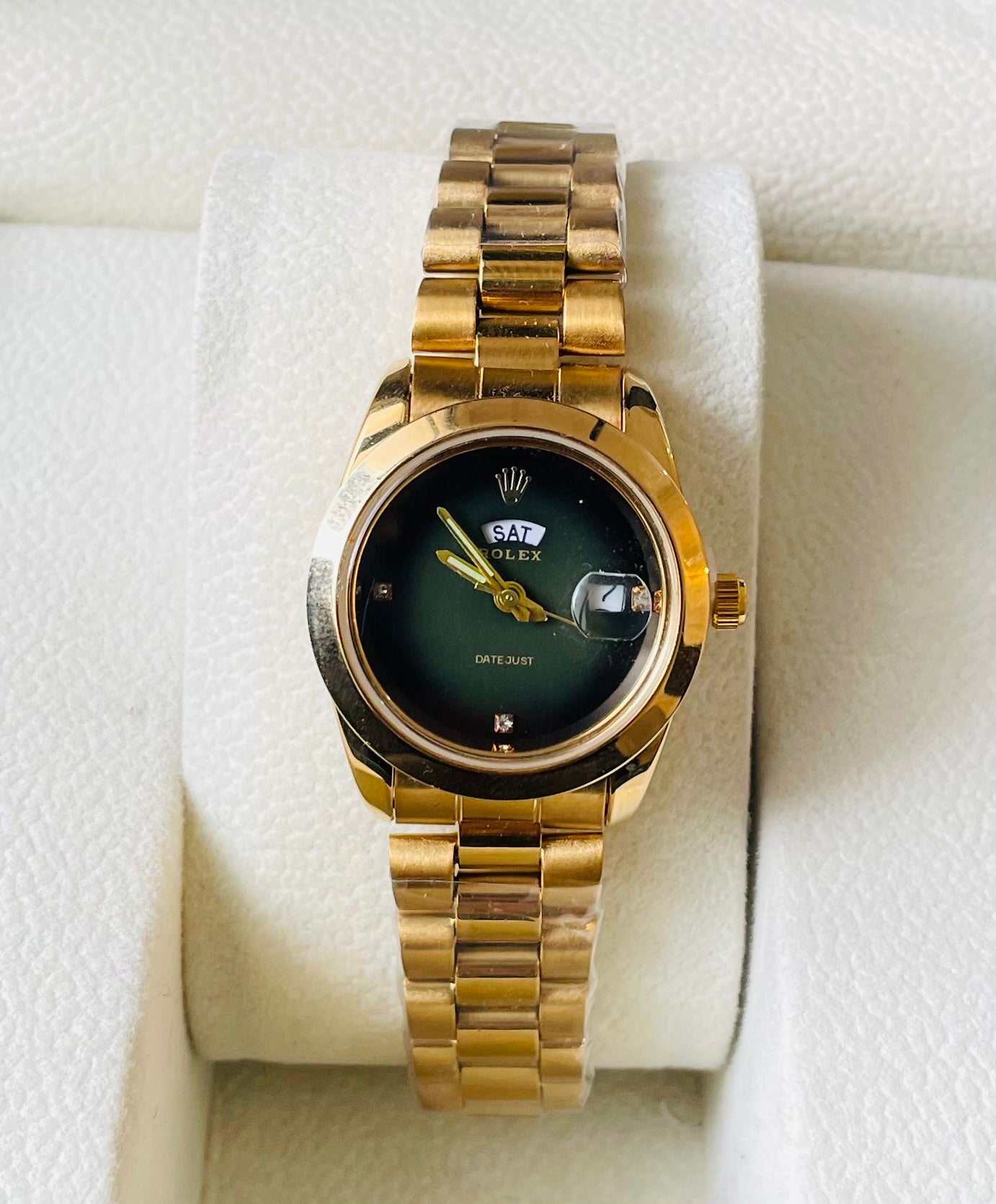 ✨ SS Gold Emerald Dial Watch ✨