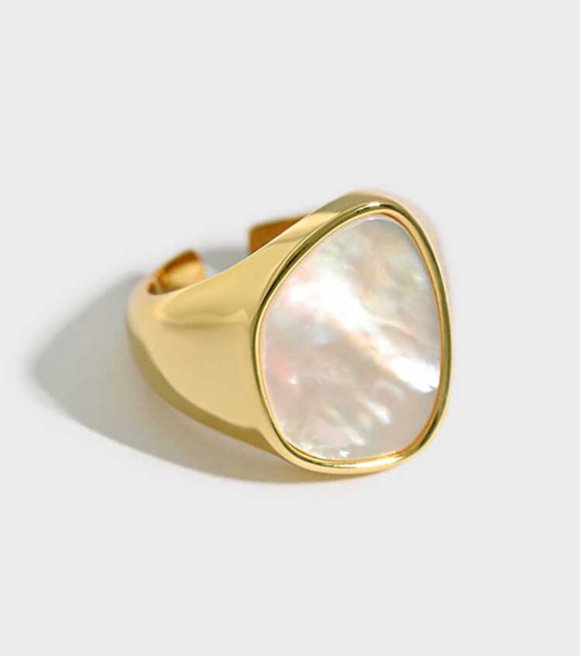 18k Pearl White Masonite Adjustable Ring ✨