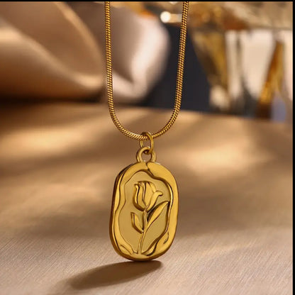 ✨Serenity Gold Rose Pendant with Premium Chain ✨