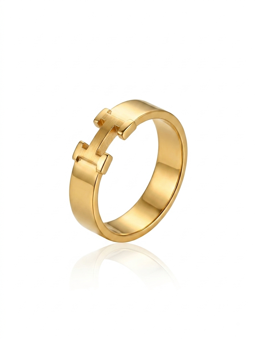 ✨Stainless steel Gold H initial Ring ✨