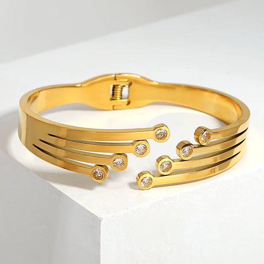 ✨22k Gold stainless steel Crystal Cuff Bracelet ✨