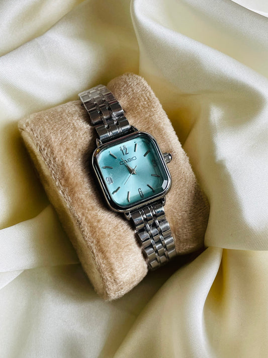 ✨Classic Silver Sapphire’s Dial Casio Watch ✨
