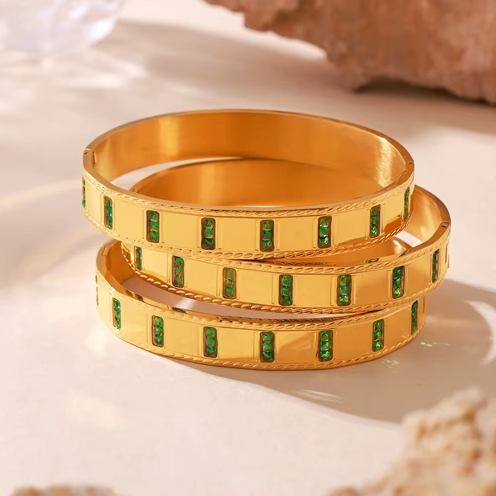 ✨24K Emerald Bar Gold Bracelet ✨