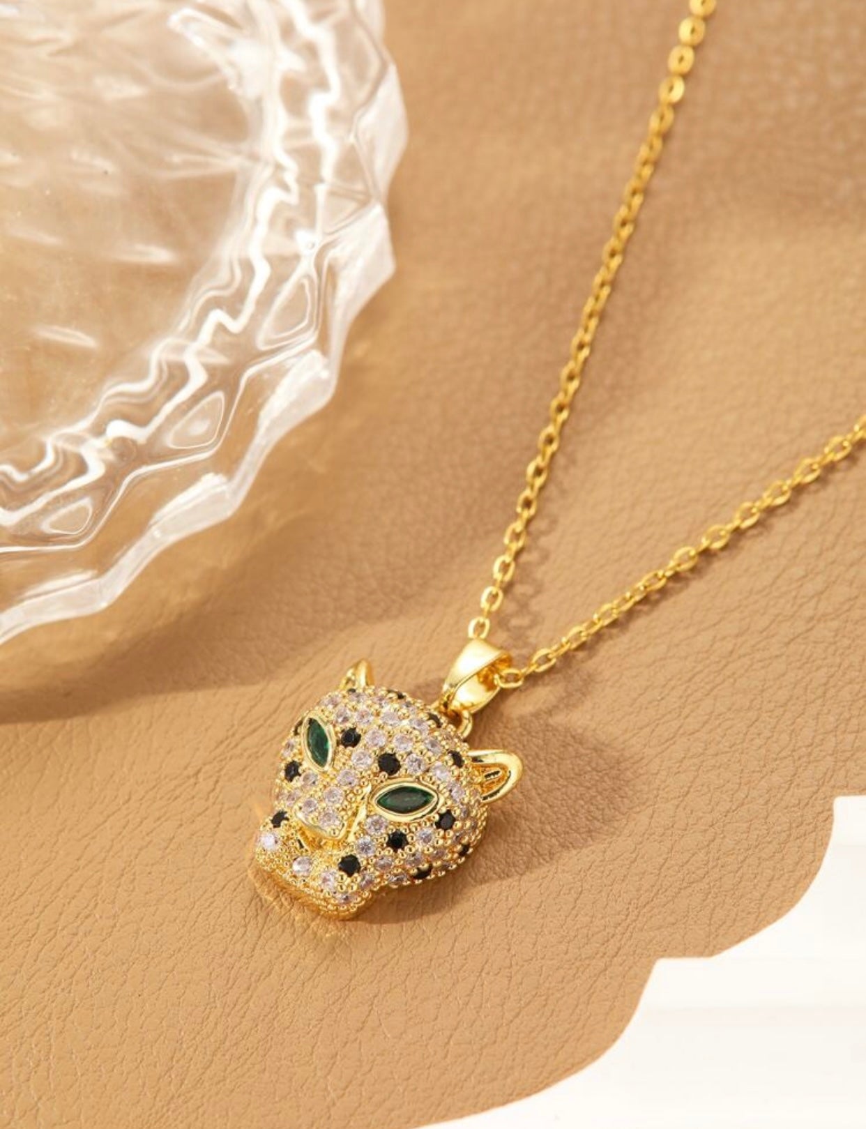 Emerald zircon leopard pendant