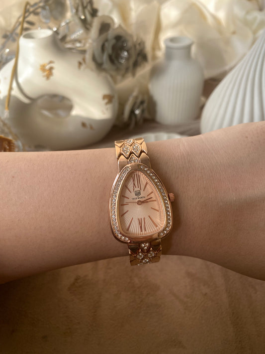 ✨ Exquisite Rose Gold Crystal Studded Rose Dial True worth Watch✨