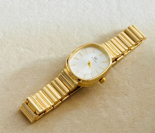 ✨Stainless Steel White Dial Gold Link Chain True Worth Watch ✨