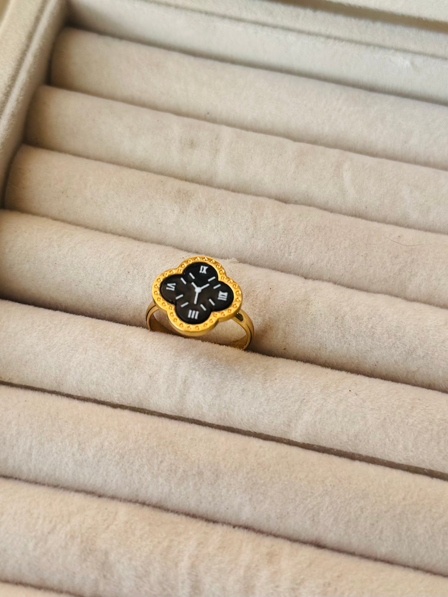 ✨ Stainless steel Black Clock Clovie Adjustable Ring ✨