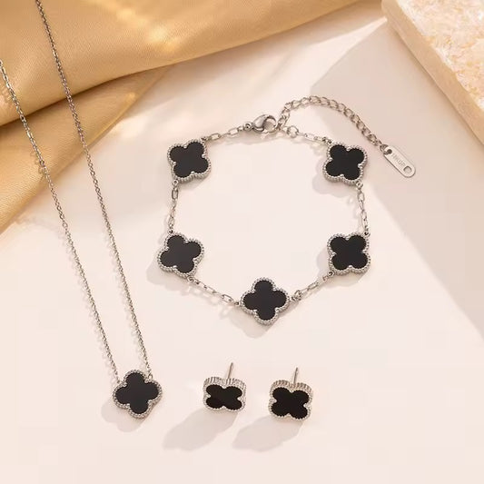 ✨Black and Grey Clovie Set ✨