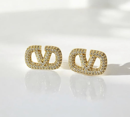 ✨Zirconium Studded Branded Earrings ✨