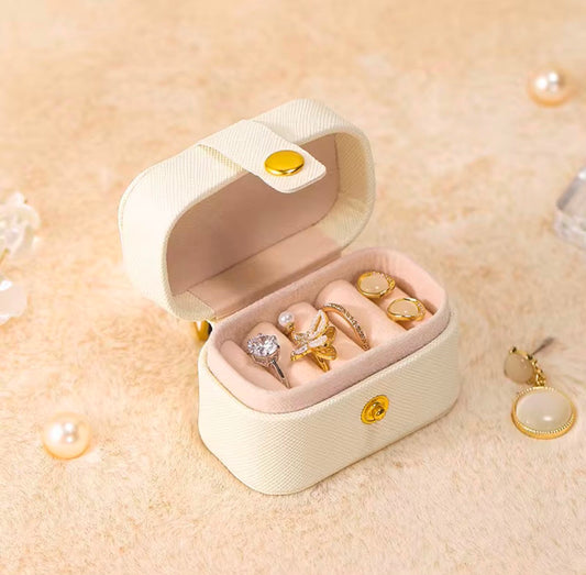White Swede Rings Travel Case (Jewelry is not included )