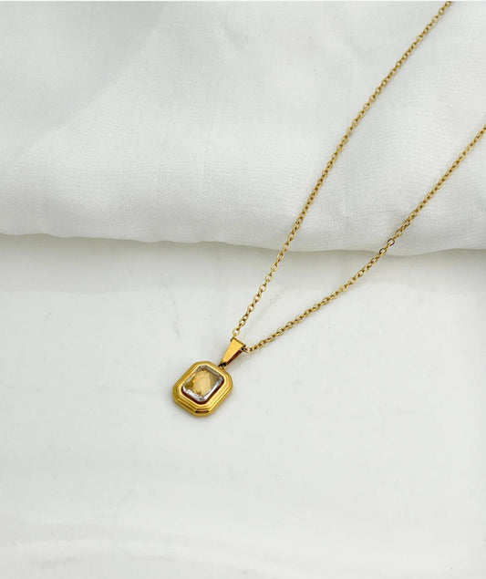✨Stainless steel Gold pendant ✨