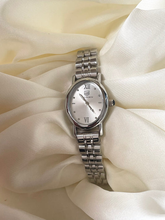 ✨Stainless Steel True Worth Oval Dial All Silver Watch ✨