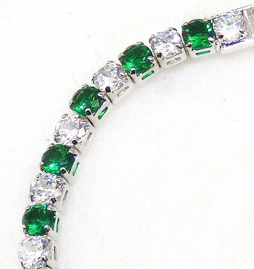 ✨ Sterling silver emerald Tennis Chain Bracelet ✨