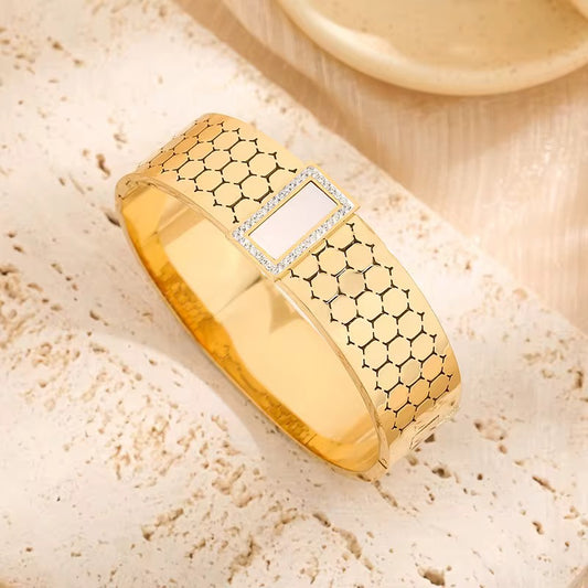 ✨Retro Gold Chunky Diamantés Studded White Cuff Bangle ✨