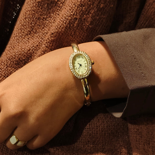 ✨ Carte Gold Dial zircon studded Cuff Watch ✨