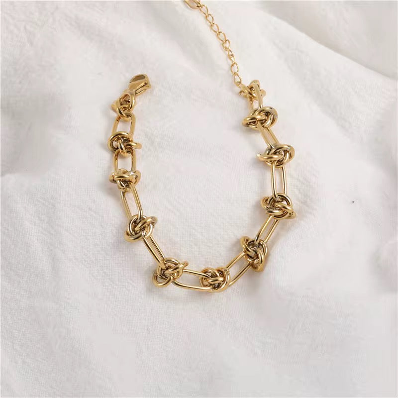 ✨Stainless steel Gold Knotted Link Chain Bracelet ✨