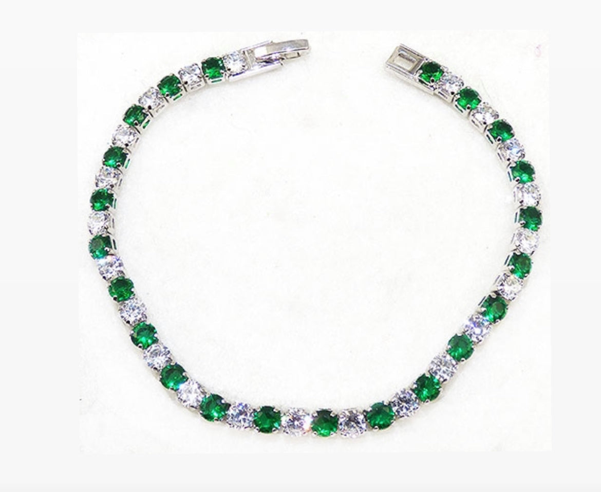 ✨ Sterling silver emerald Tennis Chain Bracelet ✨