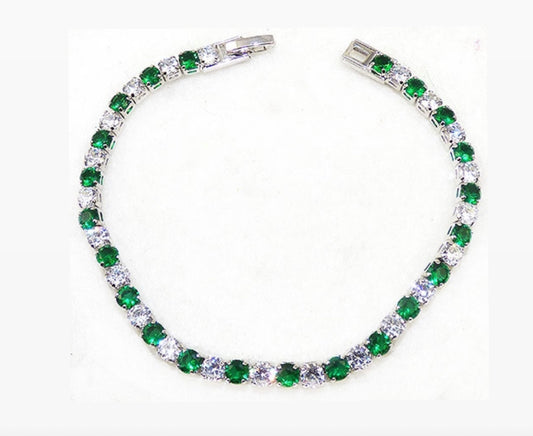 ✨ Sterling silver emerald Tennis Chain Bracelet ✨