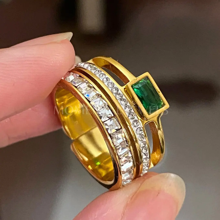 ✨Emerald Spark Gold Zircon Ring ✨