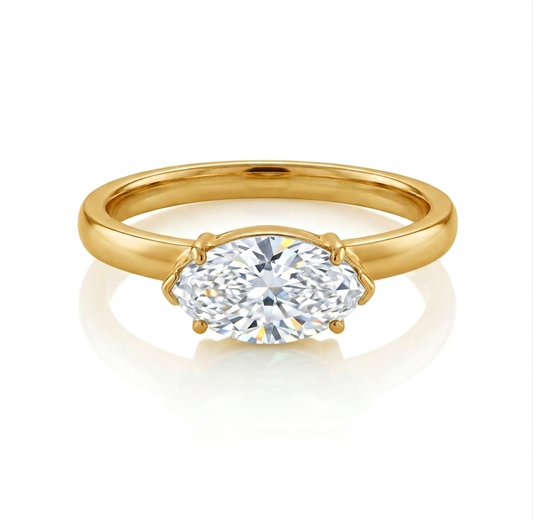 ✨Stainless steel Gold Crystal Studded Ring✨