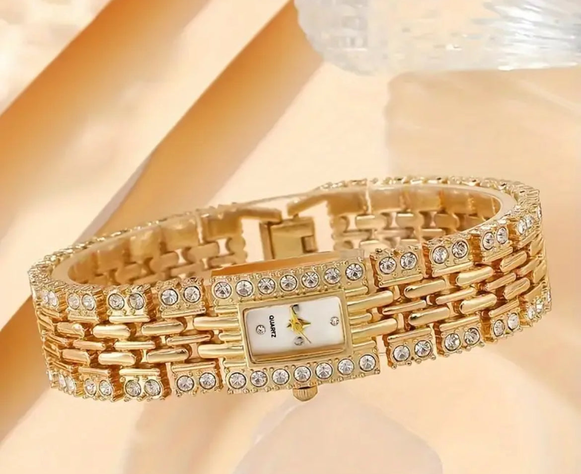 ✨18k Crystal Gold Link Watch ✨