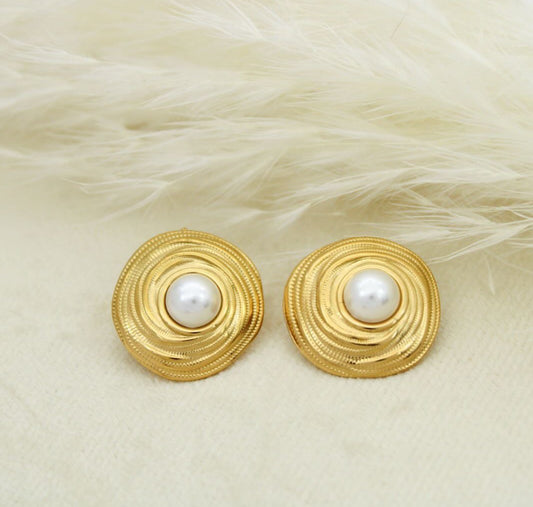 ✨Pearl in swirl Gold Earrings ✨