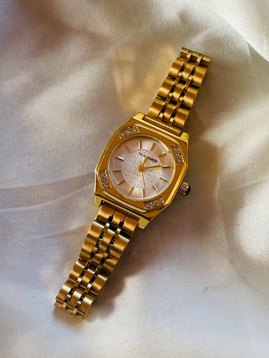 ✨Stainless steel Gold True Worth Zircon studded White Dial Watch ✨