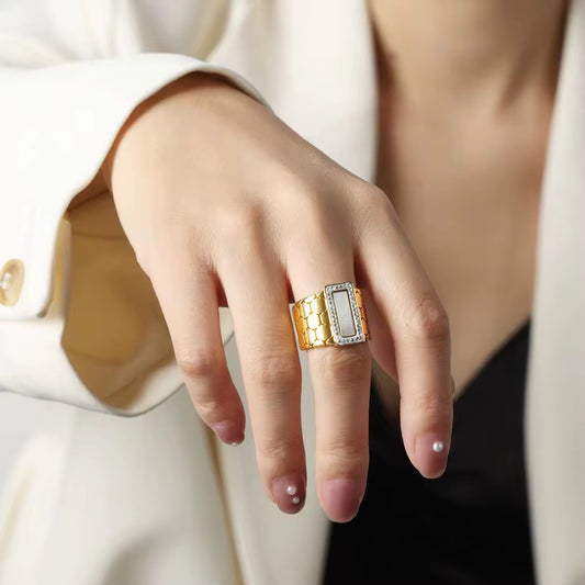Retro Gold Chunky White Diamantés Ring (adjustable)