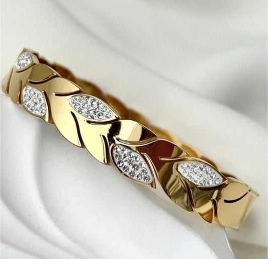 ✨22k Gold stainless steel Diamantés Leaf Cuff Bracelet✨