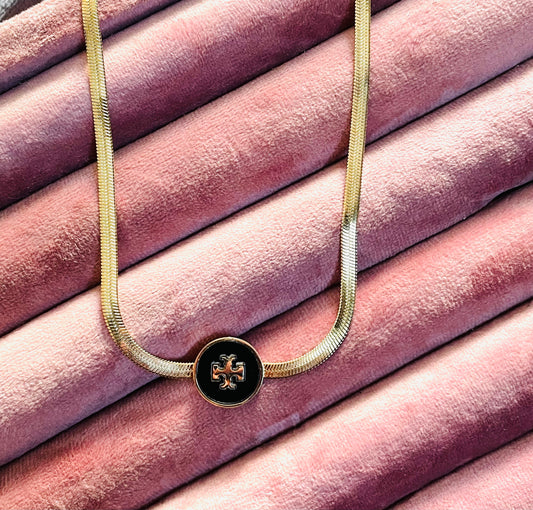 ✨Stainless steel Black enamel tory Snake chain Pendant ✨