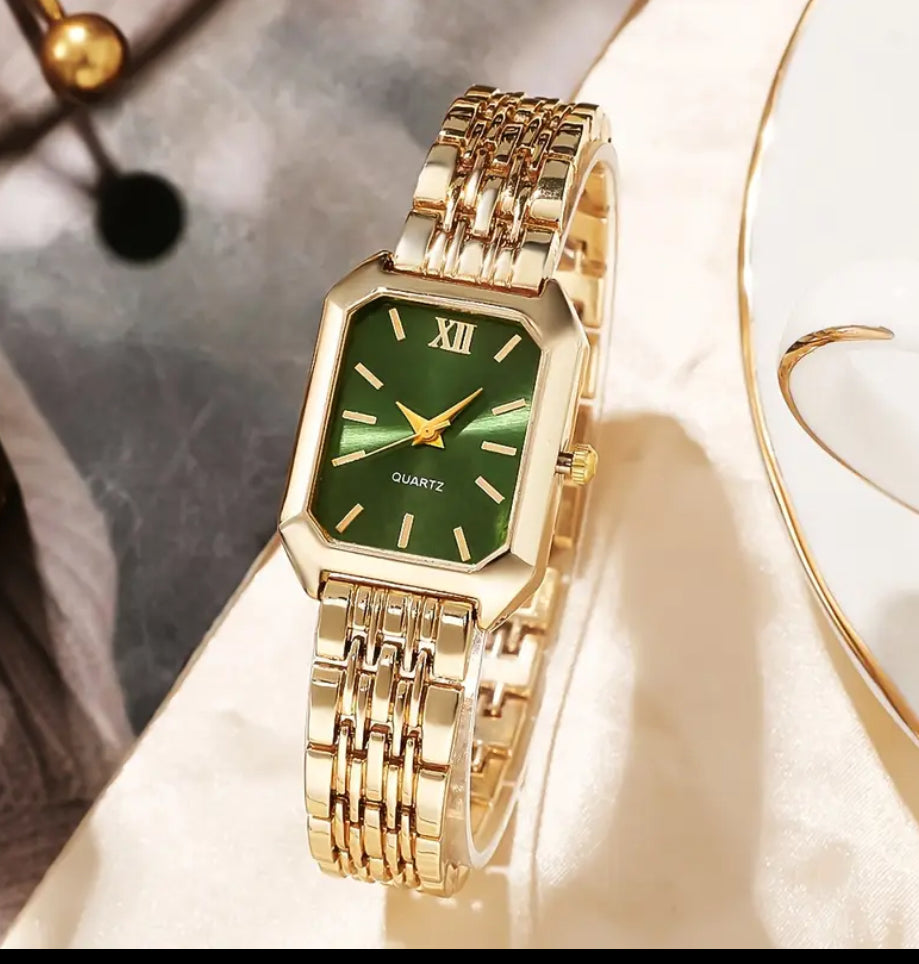 SS Classic Gold Emerald Dial Watch ✨