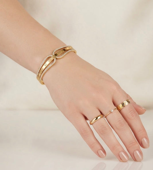 ✨Stainless steel Gold Crystal studded roman Cuff Bracelet ✨