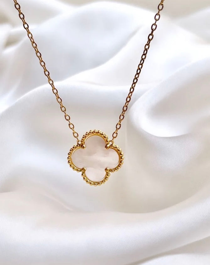 Mother of pearl white set
