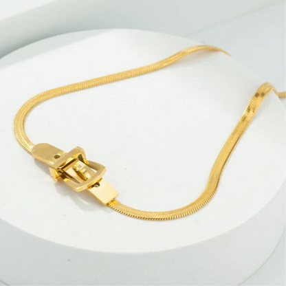 ✨Exquisite Gold Buckle Snake chain Pendant✨