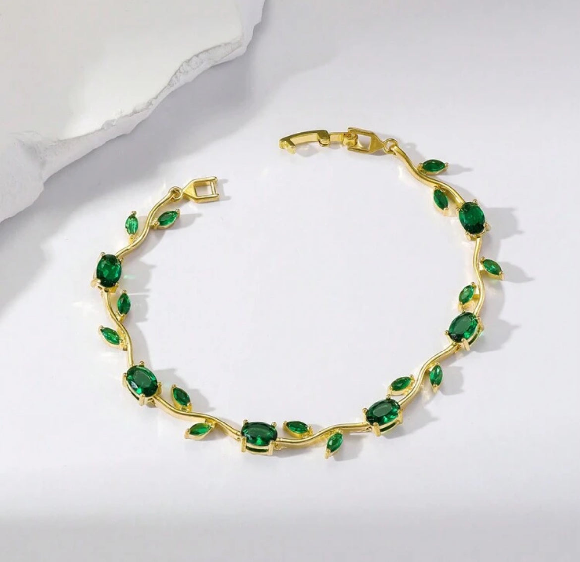 18k Emerald Leaf Gold Bracelet😍✨