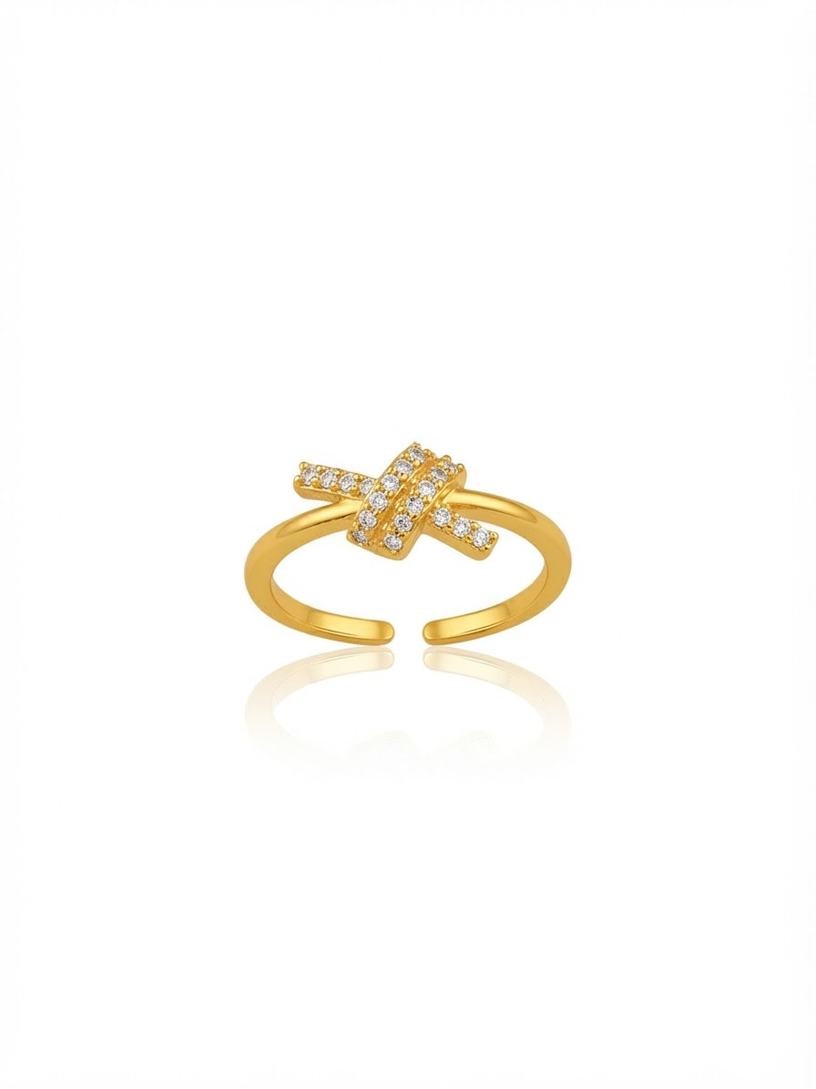 ✨Stainless steel Gold Knotted Zirconia adjustable Ring ✨