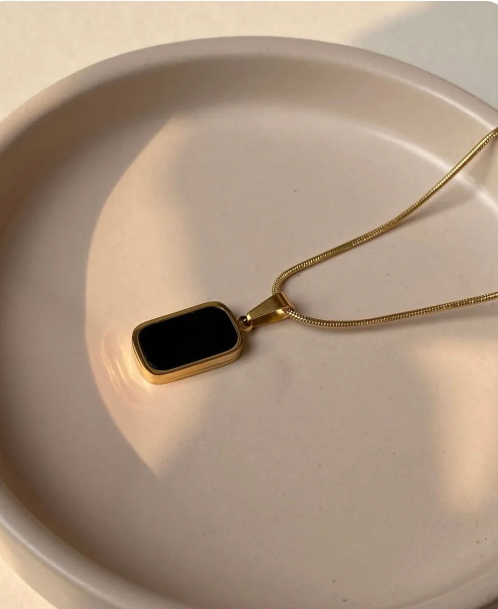 ✨Massonite Black Gold Onyx Pendant✨