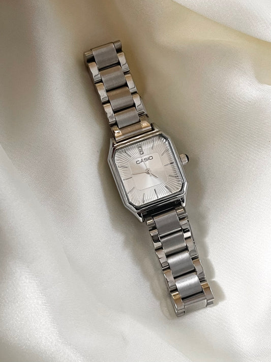 ✨Vintage Casio Silver Generational Watch ✨