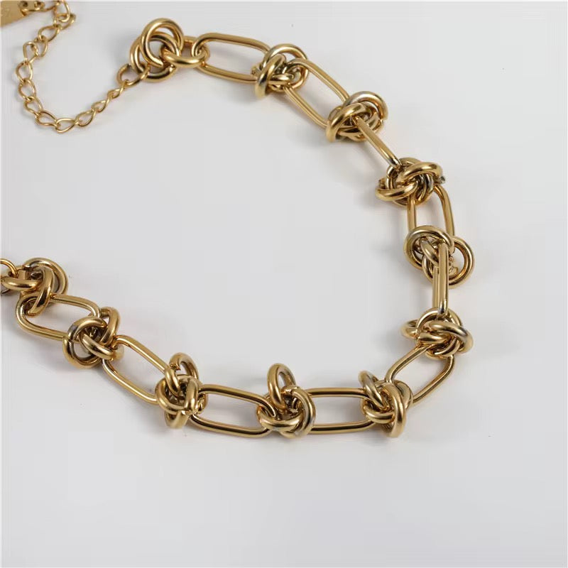 ✨Stainless steel Gold Knotted Link Chain Bracelet ✨